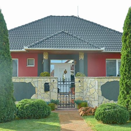 Homokhati Apartman موراهالوم المظهر الخارجي الصورة